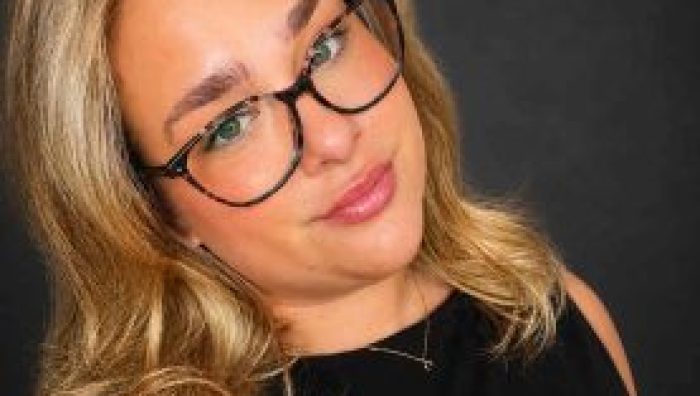 Harmony linthorne headshot artist lr
